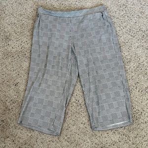 Torrid Houndstooth Cropped Pant
